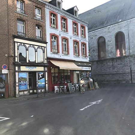 Le Repos De La Meuse Lejlighed Givet Eksteriør billede
